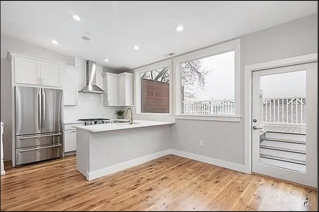 182 W 7th St, Unit 2 in Boston, MA - Building Photo - Building Photo
