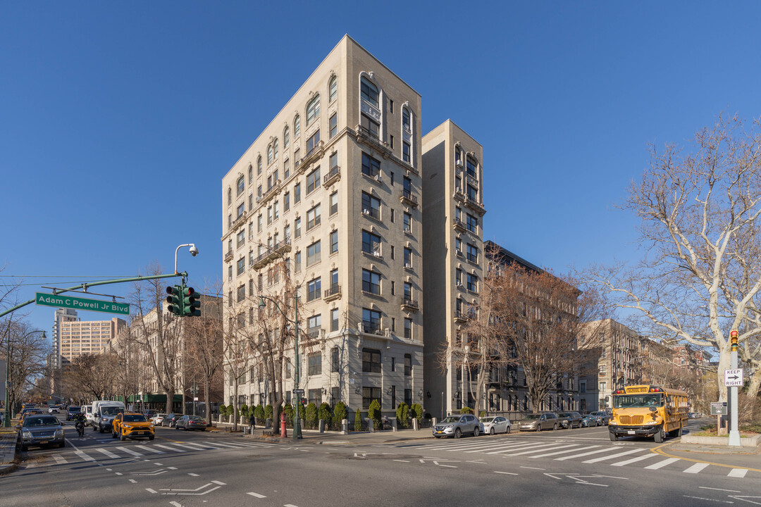 1800 Adam Clayton Powell Jr Blvd in New York, NY - Building Photo