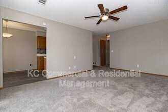 209 W Main St in Smithville, MO - Building Photo - Building Photo