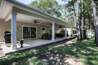 24 Edgewood Forest Ct in The Woodlands, TX - Building Photo - Building Photo