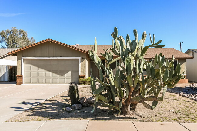 property at 1811 N Cheri Lynn Dr