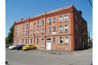 Ye Olde Firehouse Apartments in Troy, NY - Building Photo - Building Photo