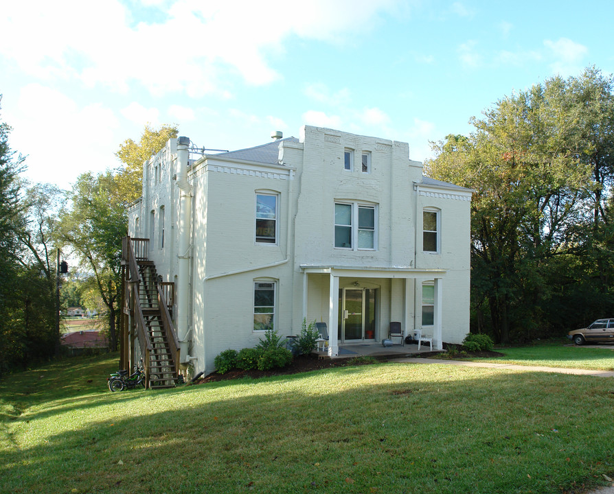 College Park Apartments in Bellevue, NE - Building Photo