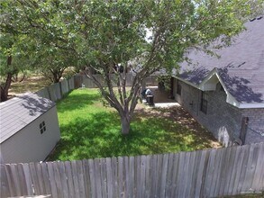 22 Mynah Ave in McAllen, TX - Building Photo - Building Photo