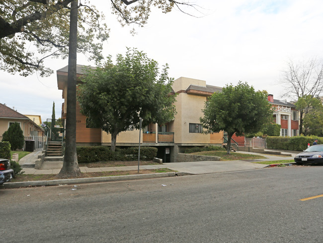 329 W Lomita Ave in Glendale, CA - Building Photo - Building Photo