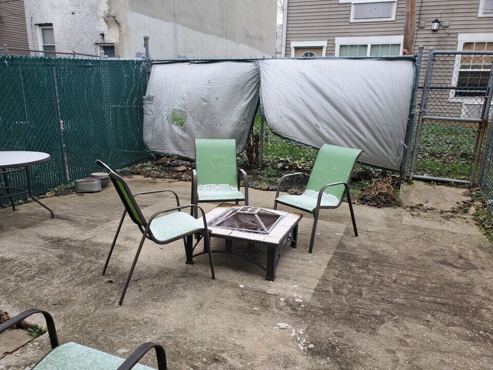 1716 W Page St in Philadelphia, PA - Building Photo