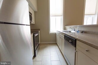 1100 Spruce St in Philadelphia, PA - Building Photo - Building Photo