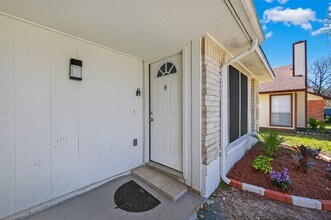 10726 Village Trail Dr in Houston, TX - Building Photo - Building Photo