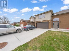 2275 Northway Ave in Windsor, ON - Building Photo - Building Photo
