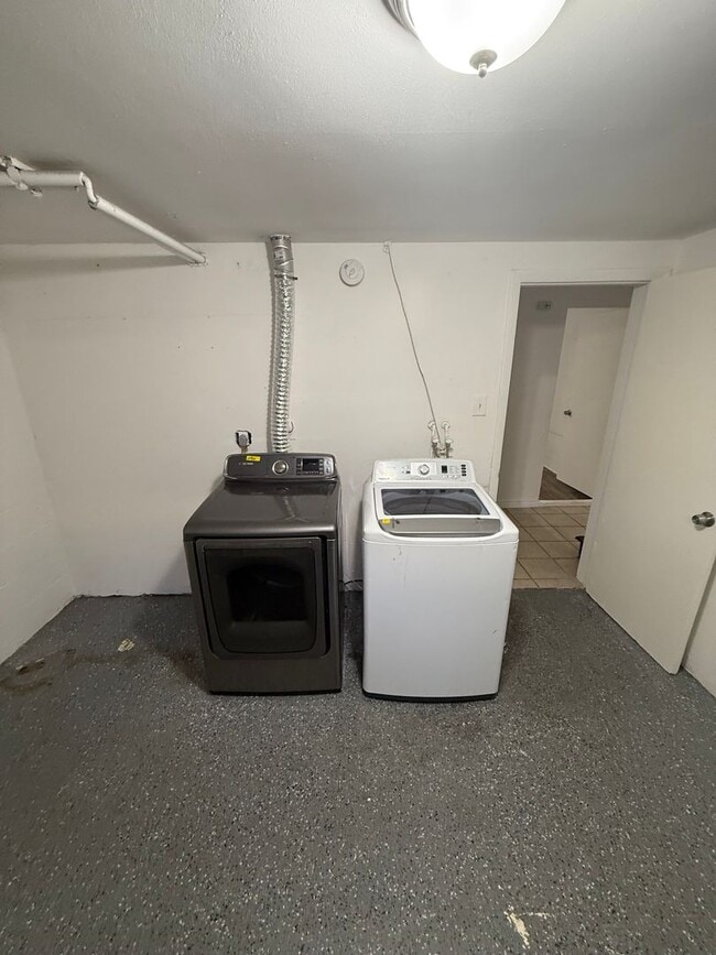 1650 Chester St in Aurora, CO - Building Photo - Building Photo