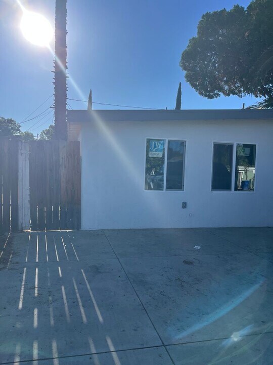 3508 Shelley Way in Riverside, CA - Building Photo