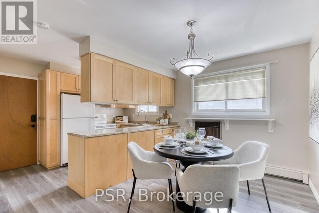 80 Westwood Dr in Kitchener, ON - Building Photo - Building Photo