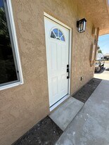 17586 Filbert St in Fontana, CA - Building Photo