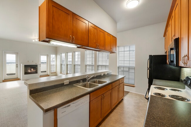 Hong Kong Apartments in Seattle, WA - Foto de edificio - Building Photo