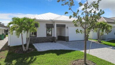 828 100th Ave N in Naples, FL - Building Photo - Building Photo