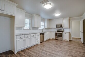 3207 37th St in Lubbock, TX - Building Photo - Building Photo