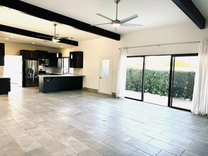 72880 Shadow Mountain Dr in Palm Desert, CA - Building Photo - Building Photo