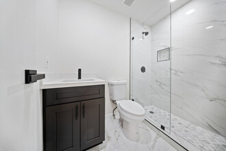 14242 SW 46th Ter in Miami, FL - Building Photo - Building Photo