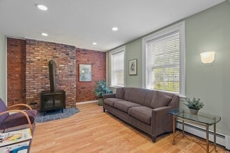 32 Trumbull St in New Haven, CT - Foto de edificio - Building Photo