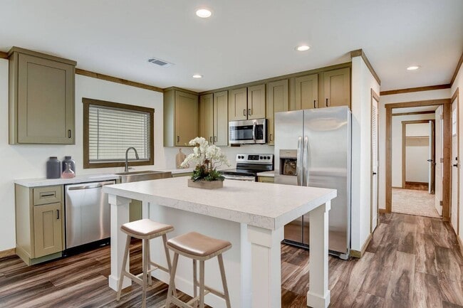 property at 1800 Oak Grove Rd E