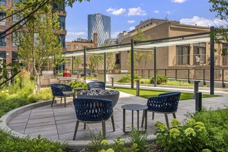 Union West in Chicago, IL - Building Photo - Building Photo
