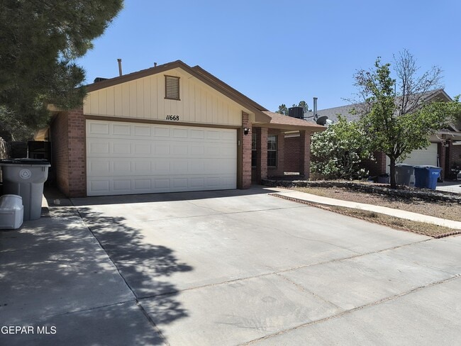 11668 Carlos Moran Ct in El Paso, TX - Building Photo - Building Photo