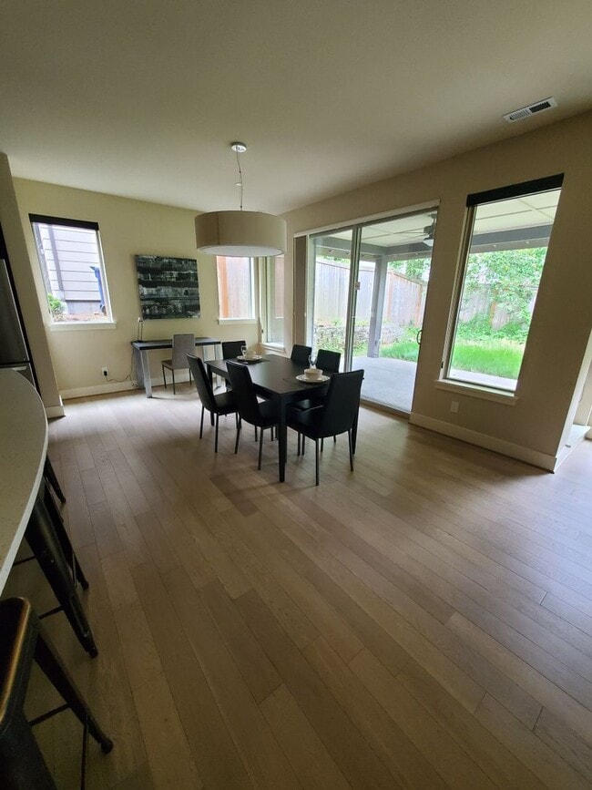 13520 98th Ave NE in Kirkland, WA - Building Photo - Building Photo