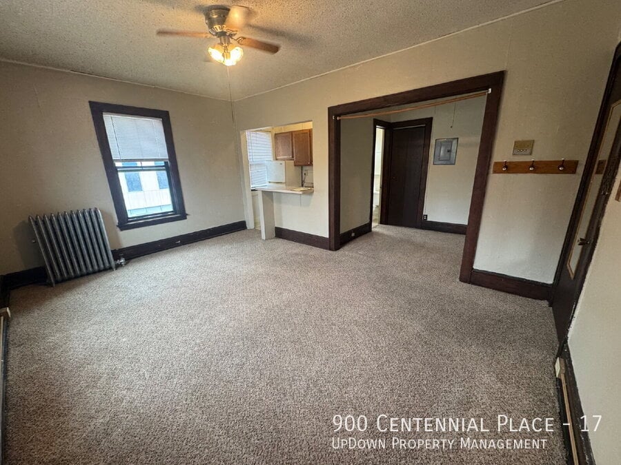 900 Centennial Pl in Minneapolis, MN - Foto de edificio