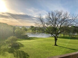 4322 Duck Pond Ln in Rowlett, TX - Building Photo