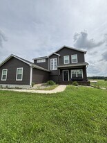 4535 Harper Rd in Holt, MI - Building Photo