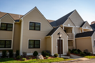 Briar Glen Village in Waltham, MA - Building Photo - Building Photo