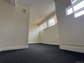 47 Tinker St in Woodstock, NY - Building Photo - Building Photo