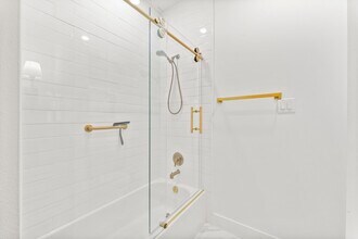 1305 Birdsall St in Houston, TX - Foto de edificio - Building Photo