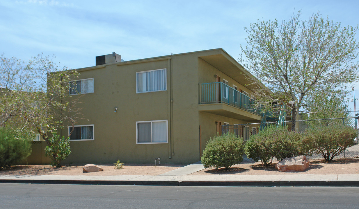 4171 Silver Dollar Ave in Las Vegas, NV - Building Photo