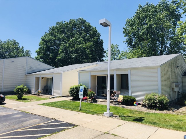 Parkview Dwellings in Paxton, IL - Foto de edificio - Building Photo