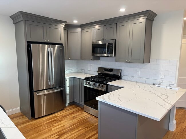 63 Raymond Ave, Unit 2