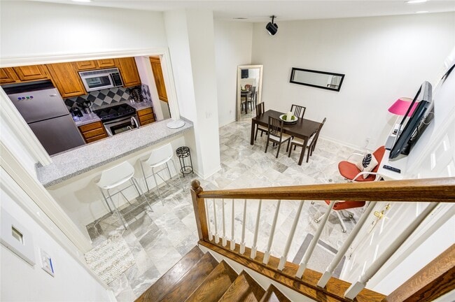 property at 19 Crestwood Dr