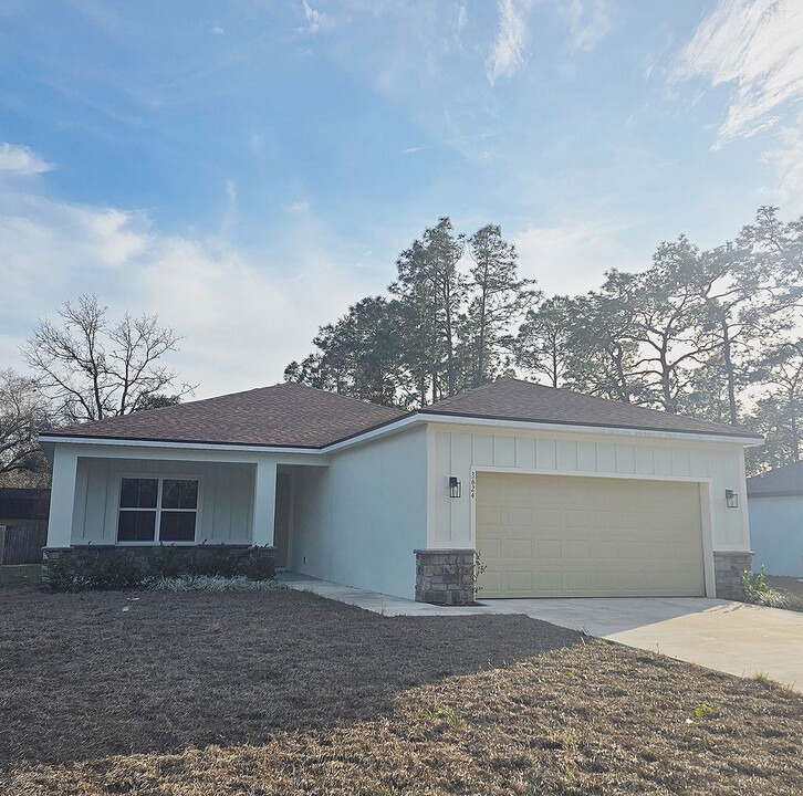 3624 W Lappula Ln in Citrus Springs, FL - Building Photo