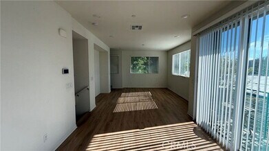 8348 Canby Pl in Los Angeles, CA - Building Photo - Building Photo