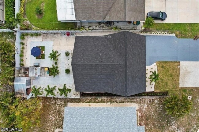 property at 717 95th Ave N