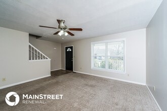 12008 Valley Meadow Way in Louisville, KY - Foto de edificio - Building Photo