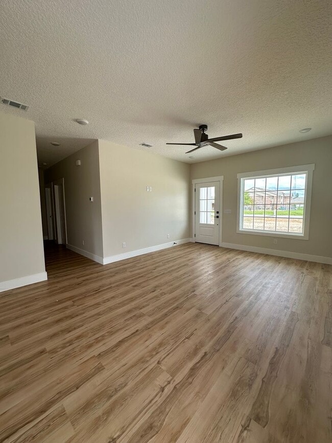 65 Wilson St in Hazlehurst, GA - Building Photo - Building Photo