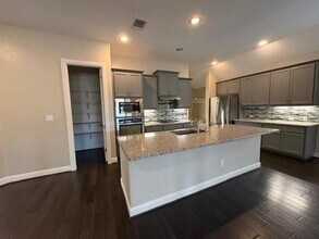 404 Peakside Cir in Dripping Springs, TX - Building Photo - Building Photo