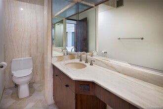 500 Lunalilo Home Rd in Honolulu, HI - Building Photo - Building Photo