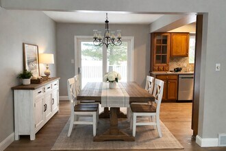 2568 Sun Terrace in Hartland, MI - Building Photo - Building Photo