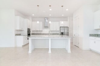 13550 Abberwick Dr in Orlando, FL - Building Photo - Building Photo