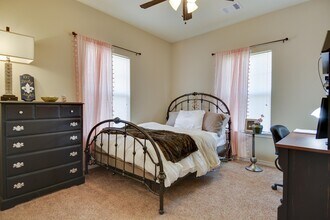 904 Fairview Ave in College Station, TX - Building Photo - Building Photo