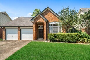 1238 Sandy Plains Ln in Houston, TX - Building Photo
