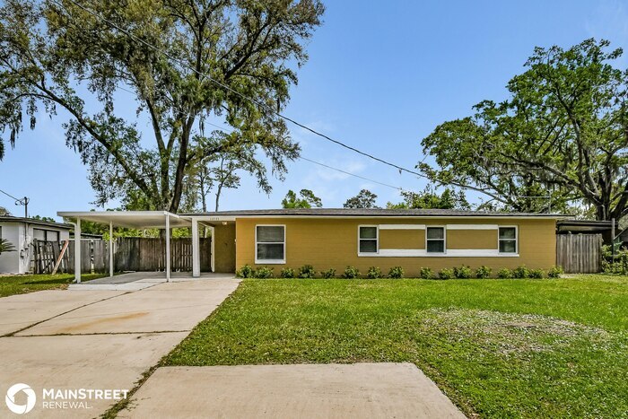 10533 Loyola Dr N in Jacksonville, FL - Building Photo