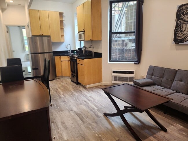 property at 407 W 51st St